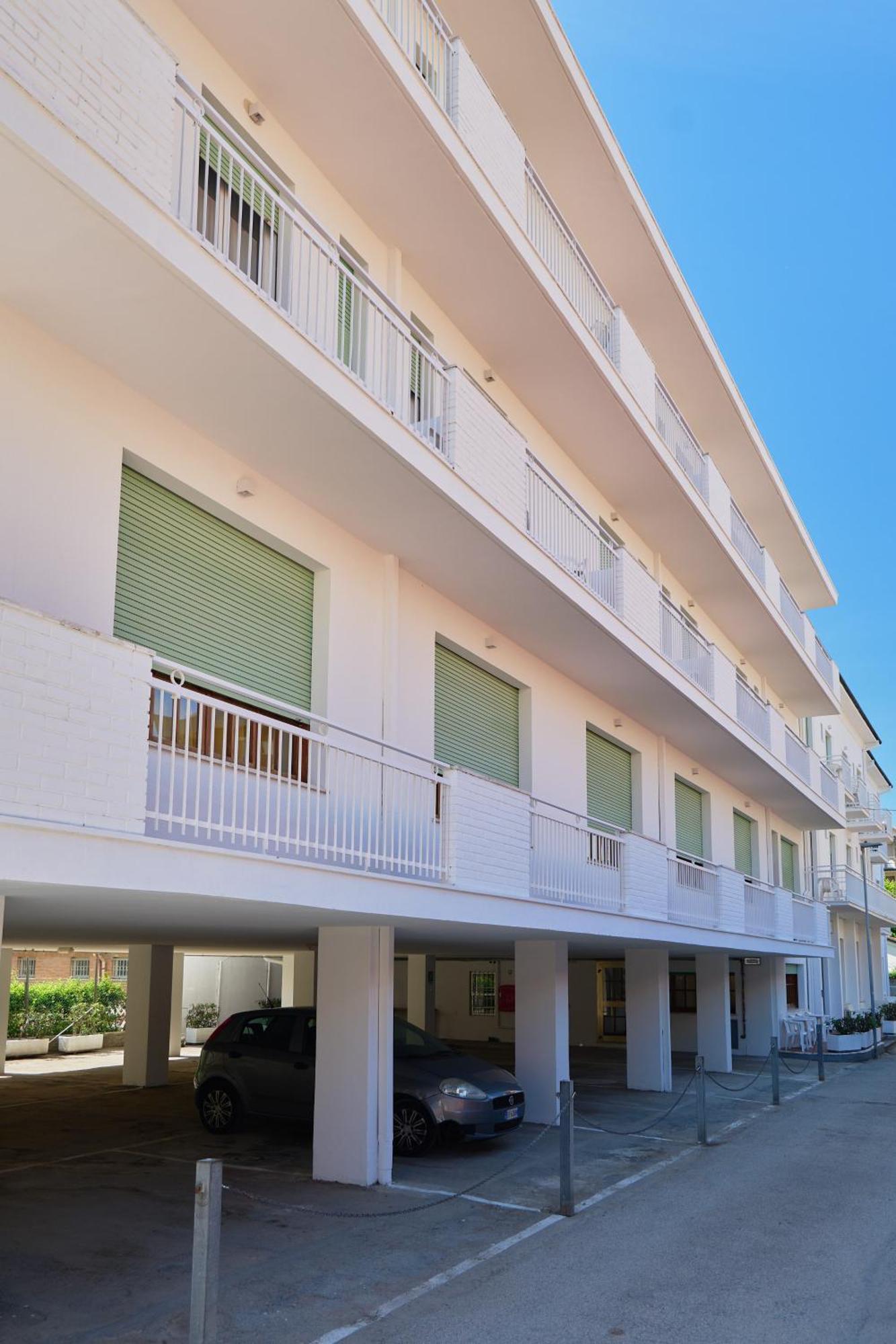 Hotel Jolanda Bellaria-Igea Marina Exteriör bild